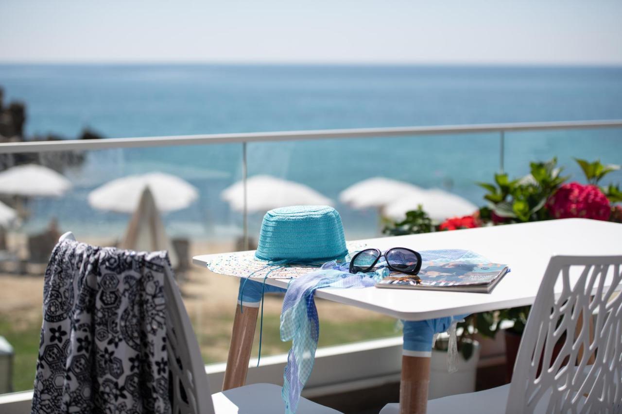 Almare Seaside Studios & Suites - Sarti Sithonia Exterior photo